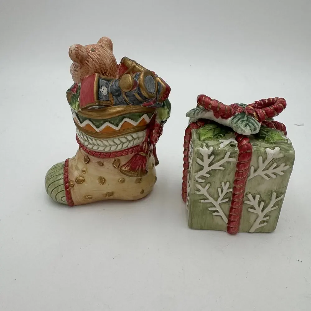 Vintage 2003 Fitz and Floyd Winter Holiday Santa Salt and Pepper